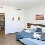 Real Italian Estate - Sunrise Genoa Suite