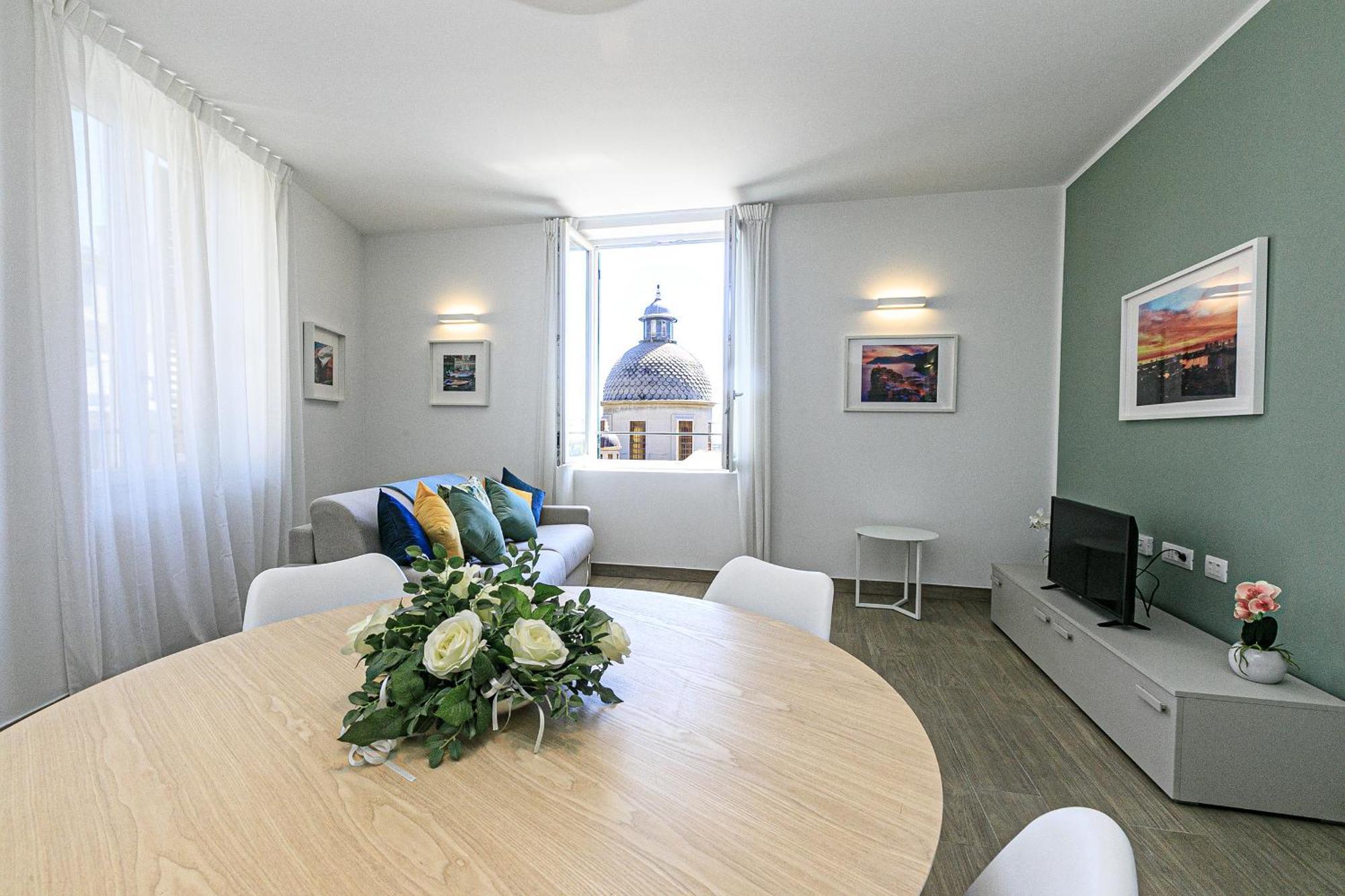 Real Italian Estate - Sunrise Genua
